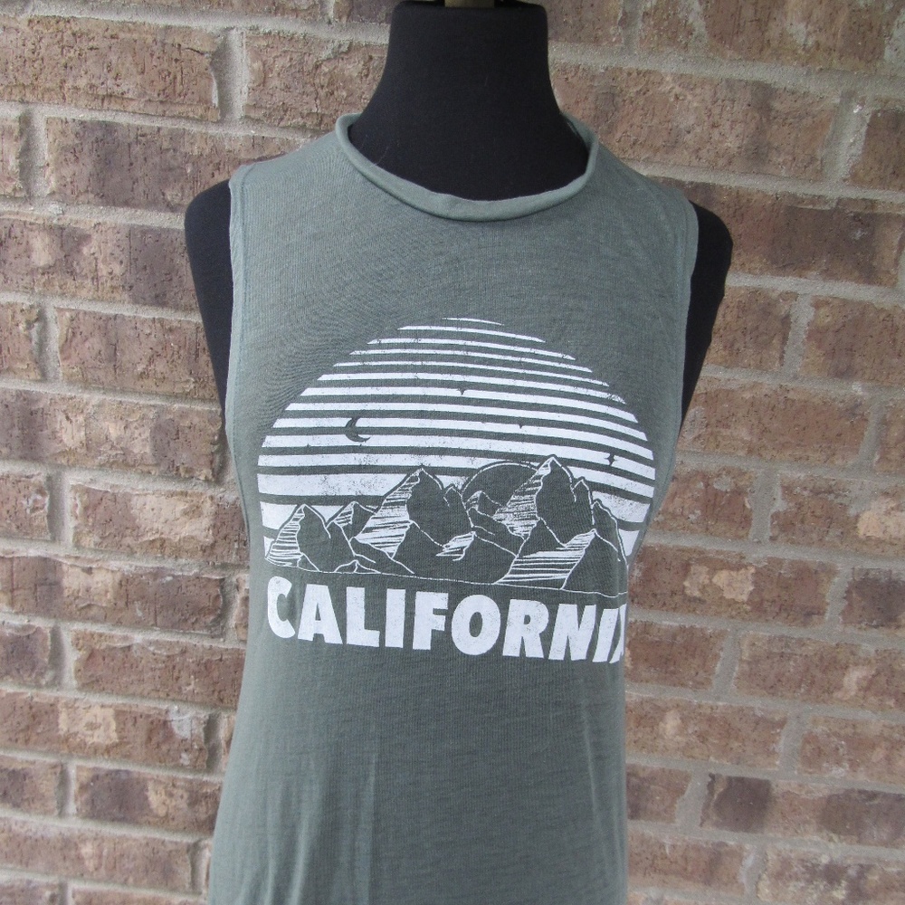 Fifth Sun Burnout California tank top, size xs.  C